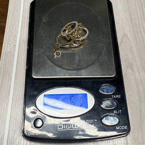 10k Solid Yellow Gold and Diamond Bracelet - Picture 7 of 7